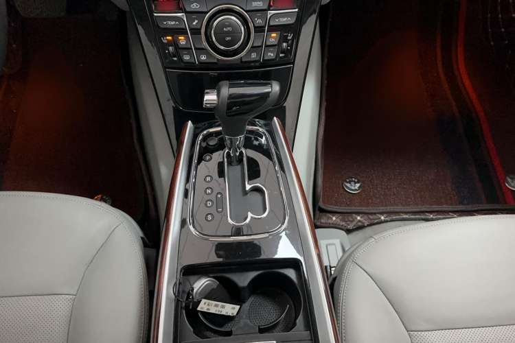 Used Hongqi H7 2013 2.5L Prestige Model Gear Lever
