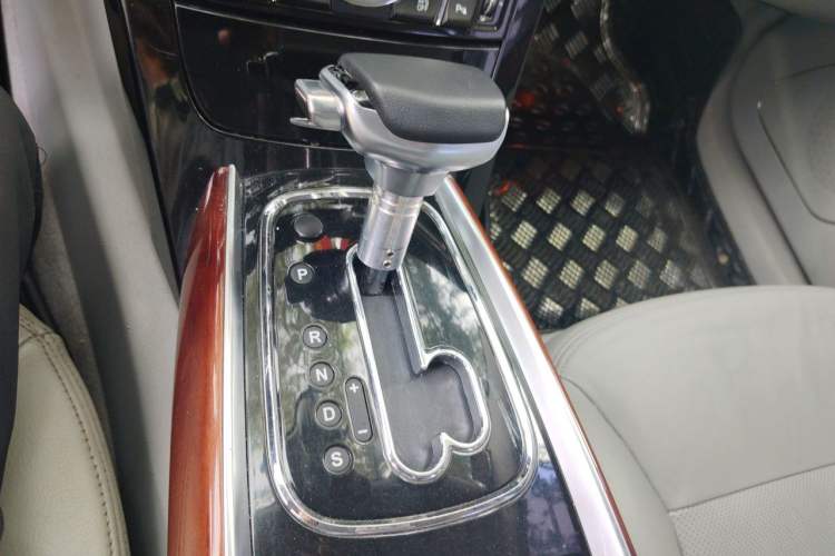 Used Hongqi H7 2013 3.0L Prestige Model Gear Lever
