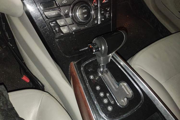 Used Hongqi H7 2013 3.0L Prestige Model Gear Lever