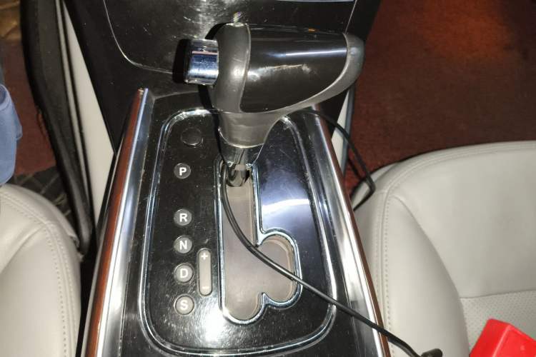 Used Hongqi H7 2013 3.0L Luxury Model Gear Lever