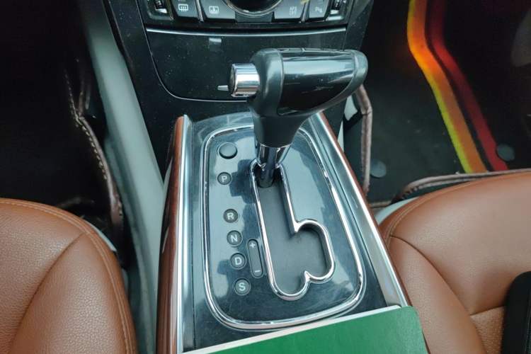 Used Hongqi H7 2013 2.5L Prestige Model Gear Lever