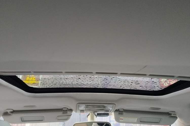 Used Hongqi H7 2013 2.0T Luxury Model Headliner