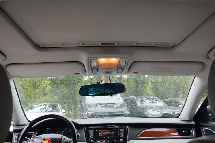 Used Hongqi H7 2013 2.0T Luxury Model Headliner