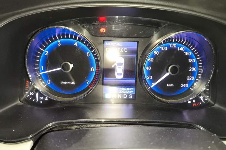 Used Hongqi H7 2013 3.0L Luxury Model Instrument Cluster