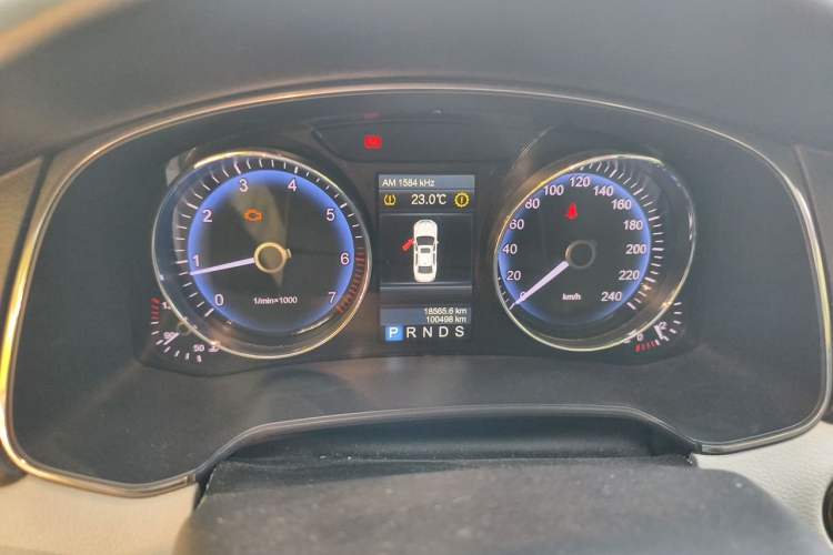 Used Hongqi H7 2013 2.0T Luxury Model Instrument Cluster