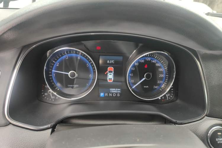 Used Hongqi H7 2013 2.0T Luxury Model Instrument Cluster