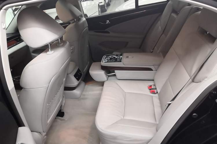Used Hongqi H7 2013 2.0T Luxury Model Left Rear Seat