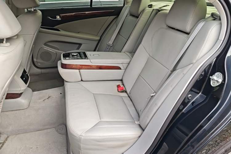 Used Hongqi H7 2013 2.0T Luxury Model Left Rear Seat