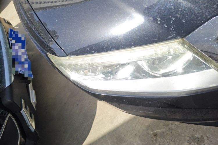 Used Hongqi H7 2013 2.0T Luxury Model Right Front Headlight