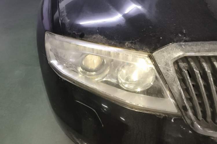 Used Hongqi H7 2013 3.0L Luxury Model Right Front Headlight