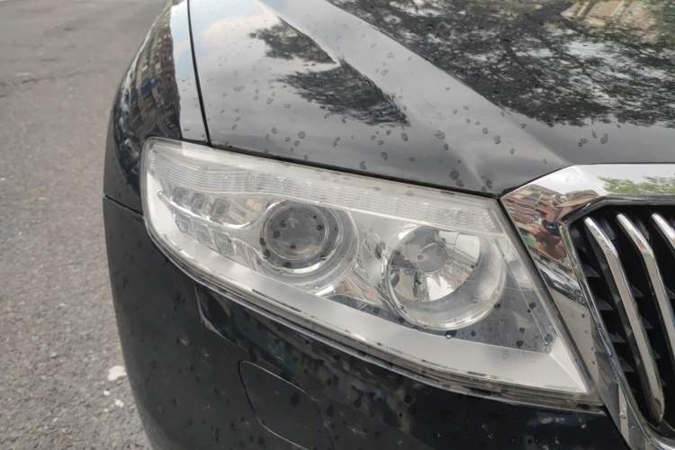 Used Hongqi H7 2013 2.5L Prestige Model Right Front Headlight