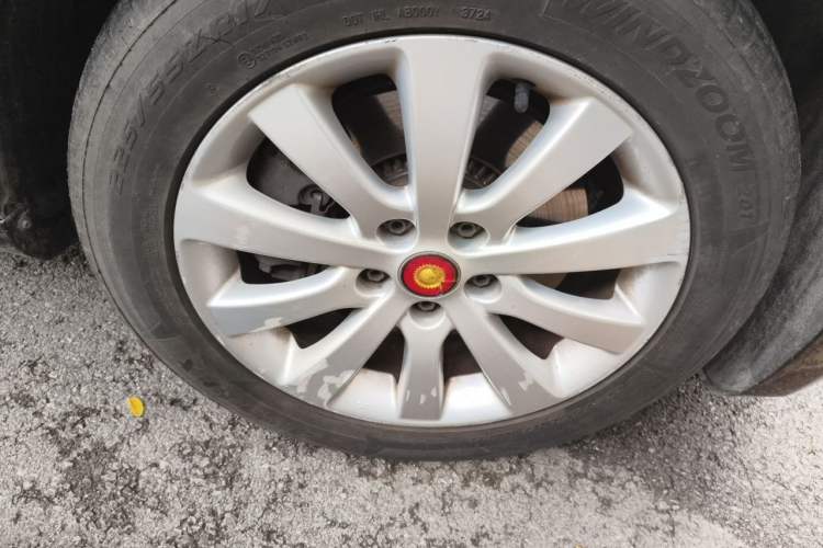 Used Hongqi H7  Right Front Wheel Hub