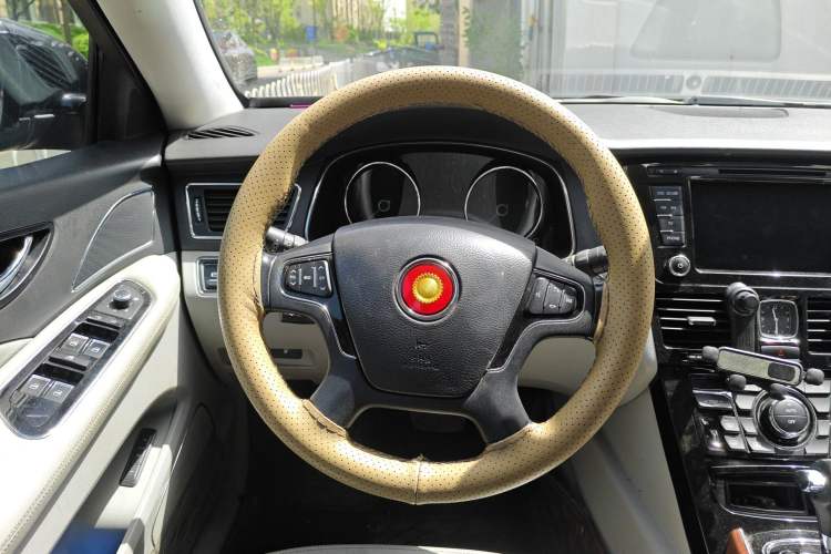 Used Hongqi H7 2013 2.0T Luxury Model Steering Wheel