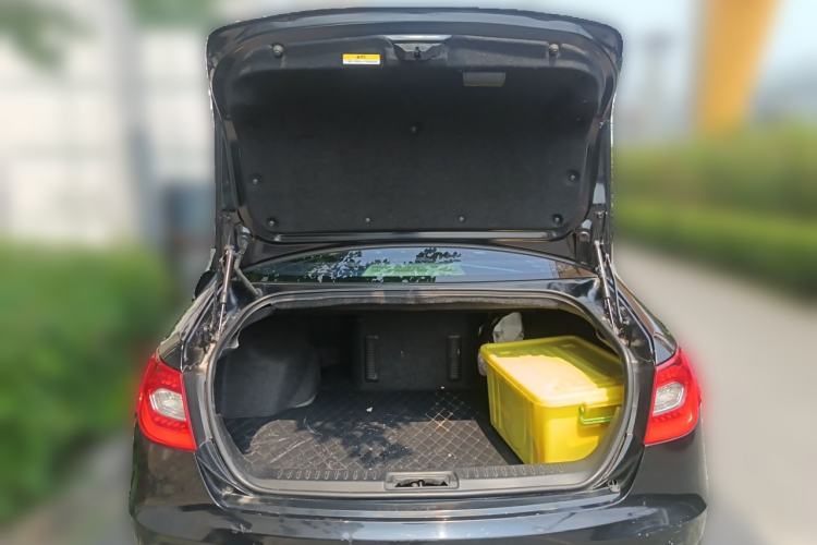 Used Hongqi H7 2013 3.0L Prestige Model Trunk