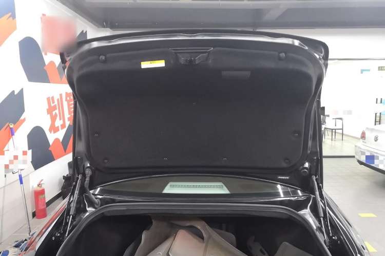 Used Hongqi H7 2013 2.0T Luxury Model Trunk