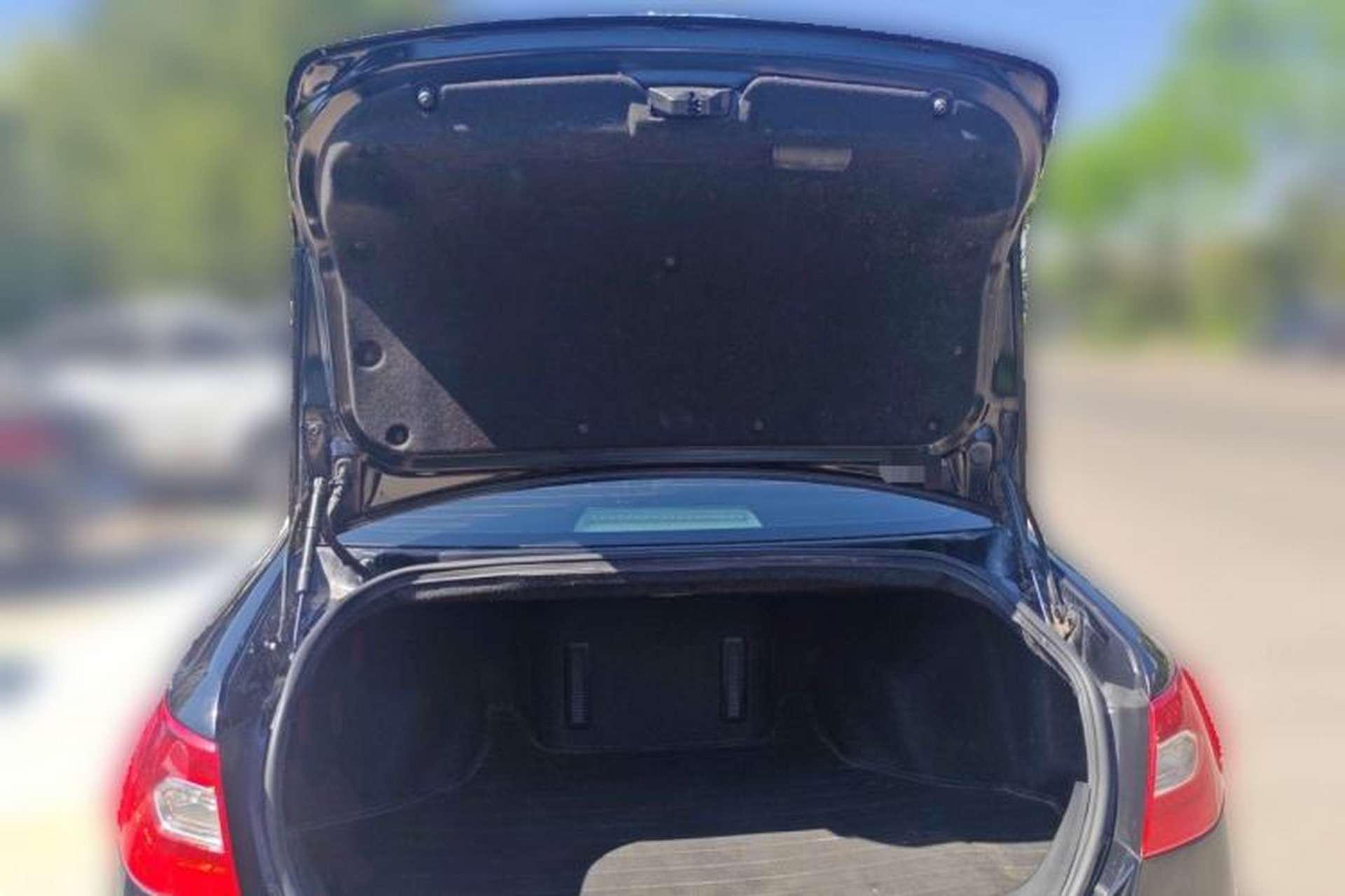 Used Hongqi H7 2013 3.0L Prestige Model Trunk