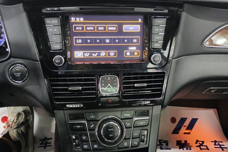 Used Hongqi H7 2015 3.0L Prestige Model Audio And AC Panel