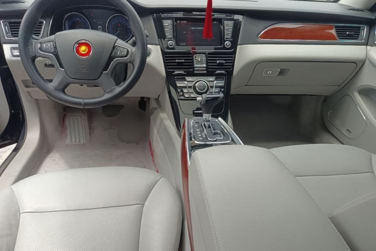Used Hongqi H7 2015 2.0T Luxury Model Center Console
