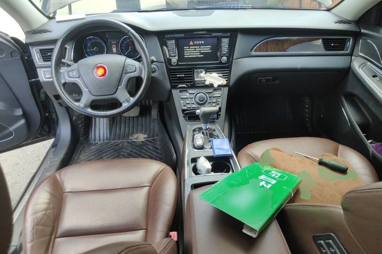 Used Hongqi H7 2015 2.0T Luxury Model Center Console