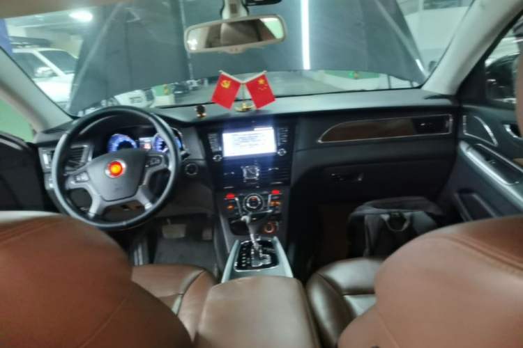Used Hongqi H7 2015 2.0T Luxury Model Center Console