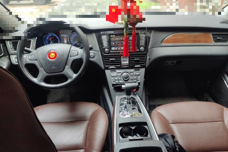 Used Hongqi H7 2015 2.0T Luxury Model Center Console