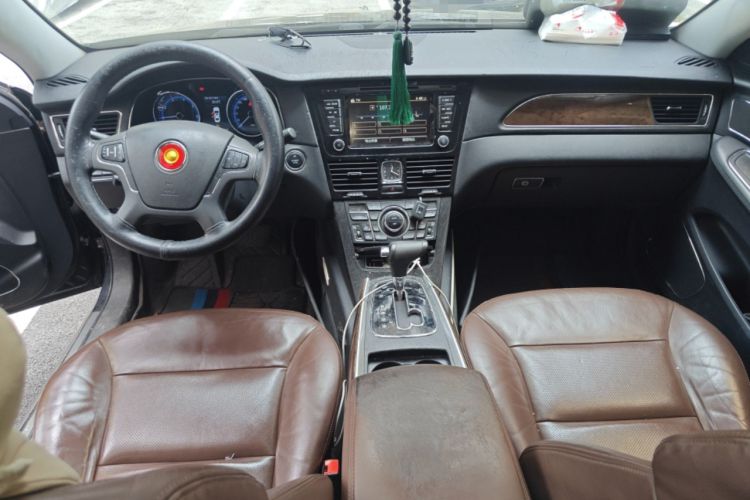Used Hongqi H7 2015 2.0T Luxury Model Center Console