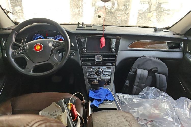 Used Hongqi H7 2015 1.8T Luxury Model Center Console