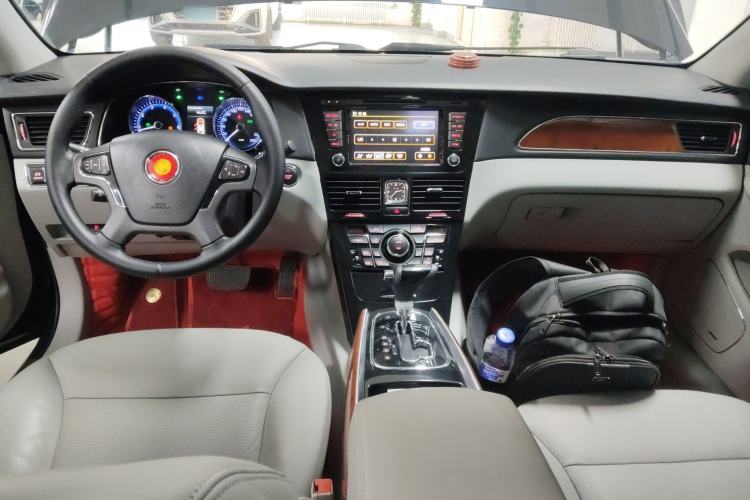 Used Hongqi H7 2015 3.0L Luxury Model Center Console