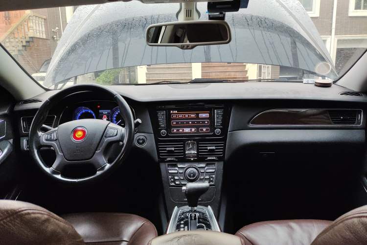 Used Hongqi H7 2015 1.8T Luxury Model Center Console