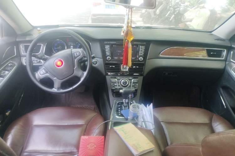 Used Hongqi H7 2015 2.0T Luxury Model Center Console