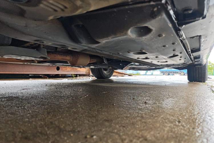 Used Hongqi H7 2015 2.0T Luxury Model Chassis Front Left