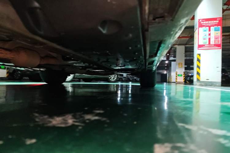 Used Hongqi H7 2015 2.0T Luxury Model Chassis Front Left