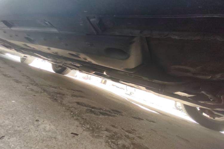 Used Hongqi H7 2015 2.0T Prestige Model Chassis Front Right
