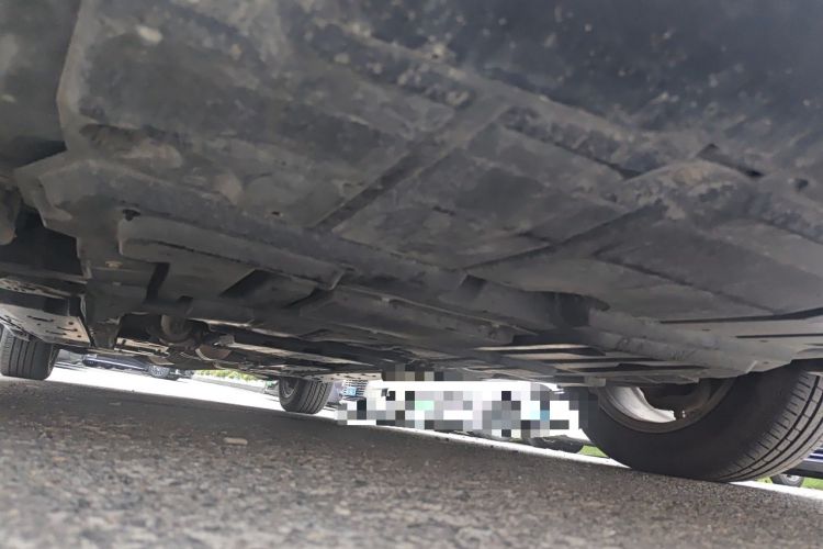 Used Hongqi H7 2015 2.0T Luxury Model Chassis Front Right