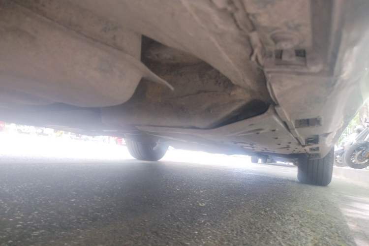 Used Hongqi H7 2015 2.0T Luxury Model Chassis Front Right