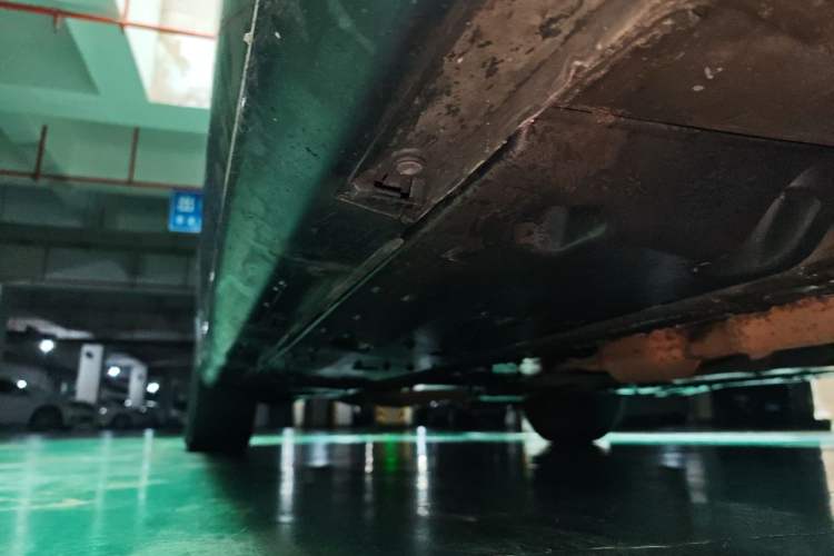 Used Hongqi H7 2015 2.0T Luxury Model Chassis Front Right