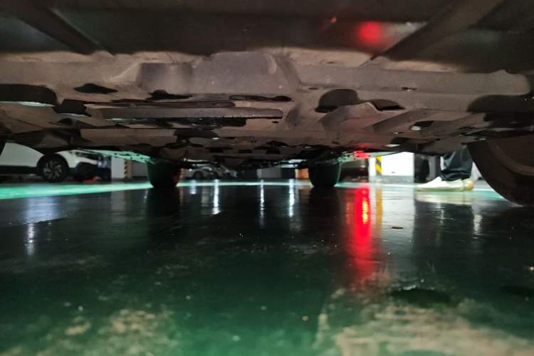 Used Hongqi H7 2015 2.0T Luxury Model Chassis Front