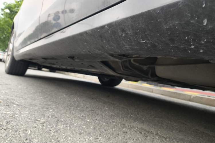 Used Hongqi H7 2015 2.0T Luxury Model Chassis Rear Left