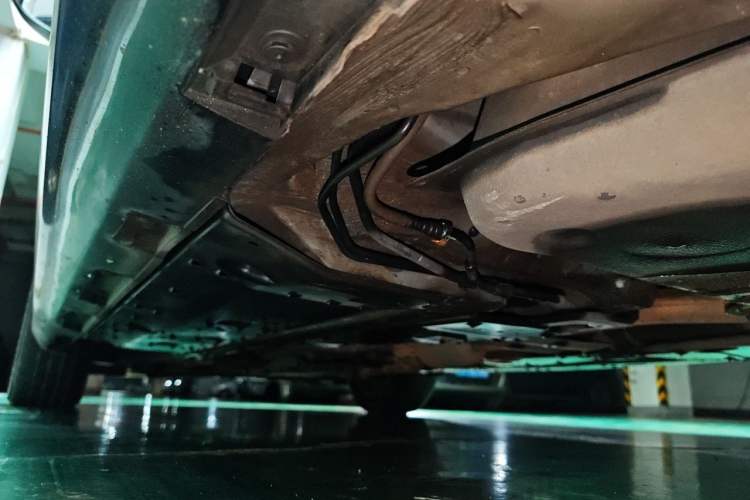 Used Hongqi H7 2015 2.0T Luxury Model Chassis Rear Left