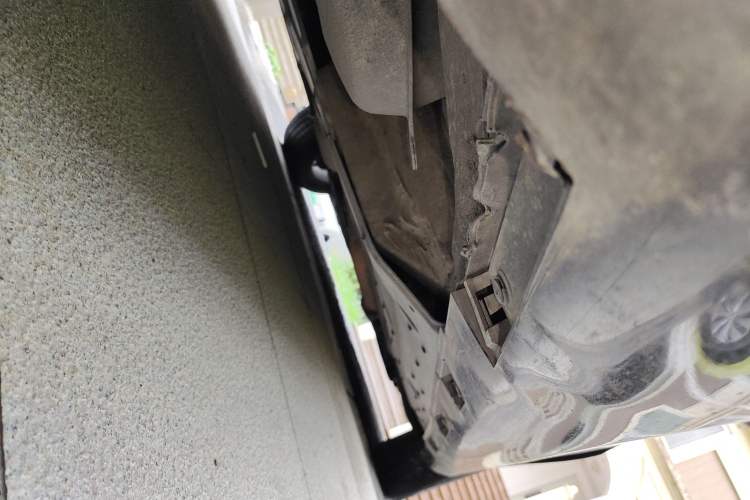 Used Hongqi H7 2015 1.8T Luxury Model Chassis Rear Right