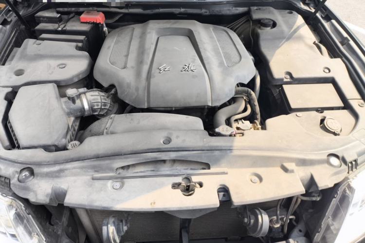 Used Hongqi H7 2015 2.0T Luxury Model Engine Bay