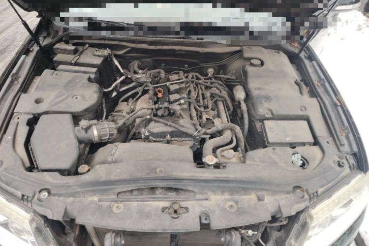 Used Hongqi H7 2015 2.0T Luxury Model Engine Bay