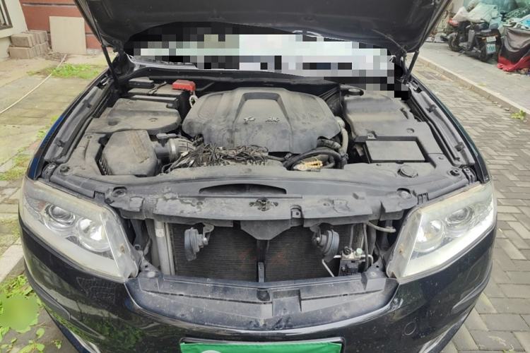 Used Hongqi H7 2015 2.0T Luxury Model Engine Bay