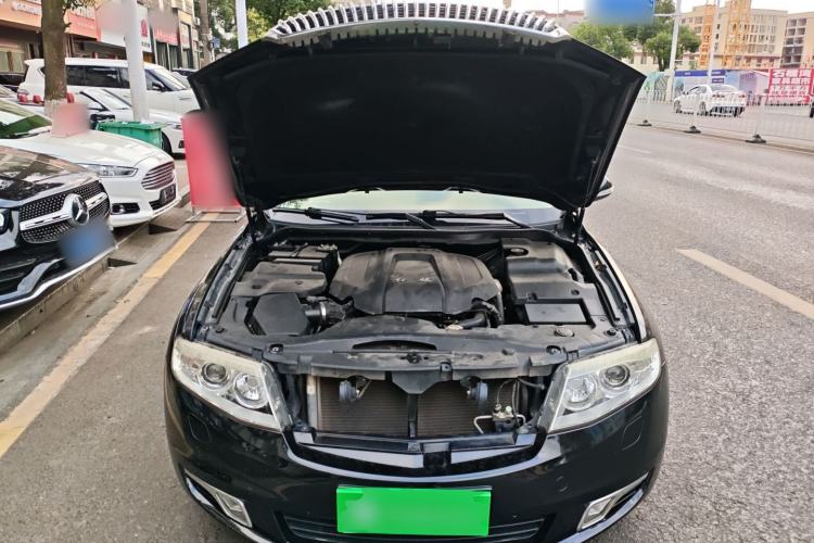 Used Hongqi H7 2015 2.0T Prestige Model Engine Bay