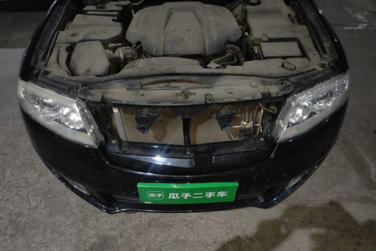 Used Hongqi H7 2015 2.0T Luxury Model Engine Bay
