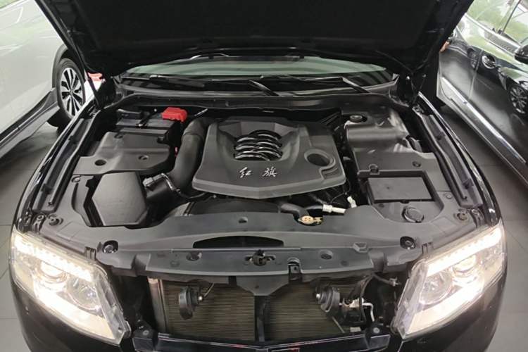 Used Hongqi H7 2015 3.0L Prestige Model Engine Bay