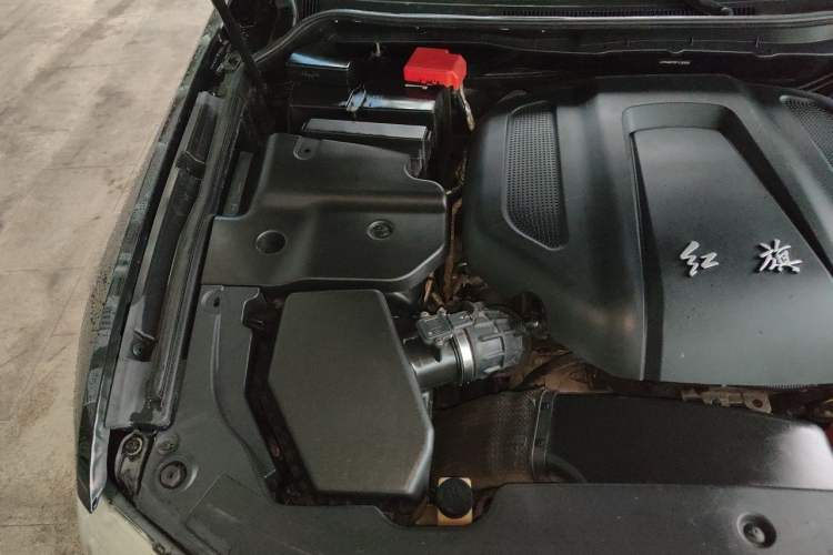 Used Hongqi H7 2015 1.8T Luxury Model Engine Bay Right
