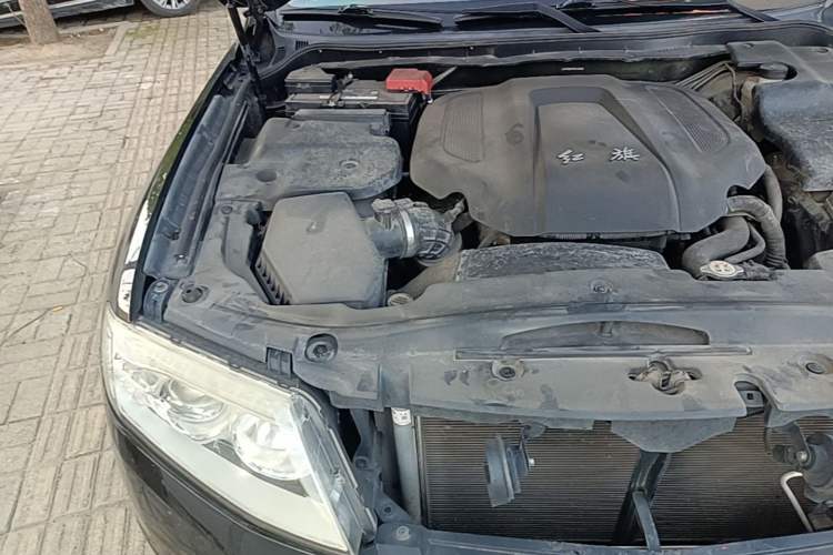 Used Hongqi H7 2015 1.8T Luxury Model Engine Bay Right