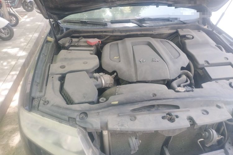 Used Hongqi H7 2015 2.0T Luxury Model Engine Bay Right