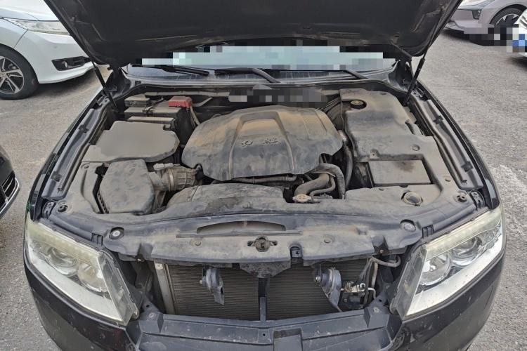 Used Hongqi H7 2015 2.0T Luxury Model Engine Bay